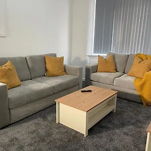 https://entire-modern-home-middlesbrough.yorkshirehotels.net