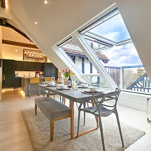 https://exclusive-3-bedroom-penthouse-2-bath-mezzanine.yorkshirehotels.net