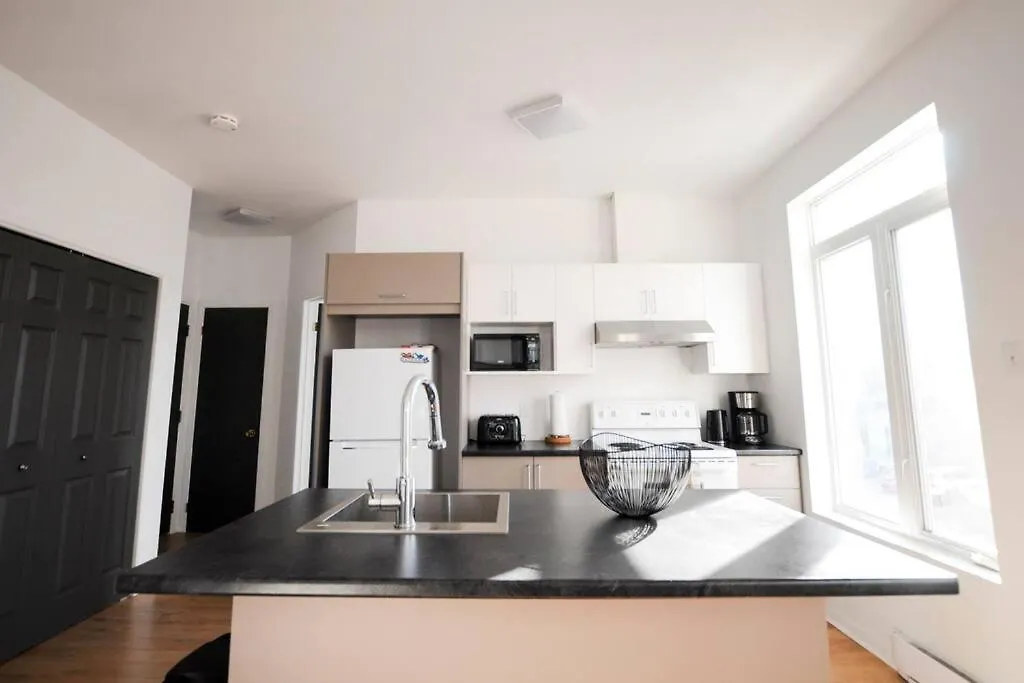 Le 1808 - Spacieux Avec Balcon - Nord De Quebec Apartment